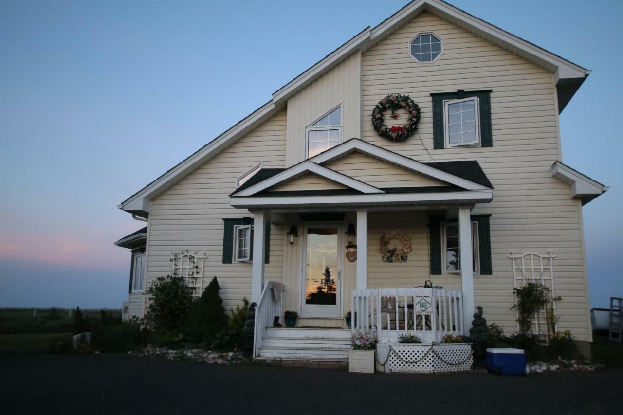Le Phare Des Dunes Tracadie Bagian luar foto